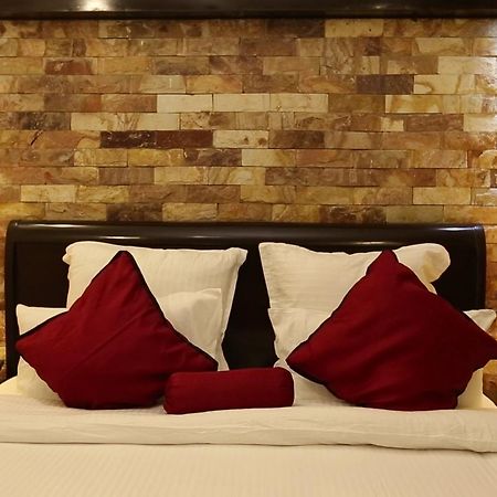 Shangrila Resort Hotel Исламабад Экстерьер фото