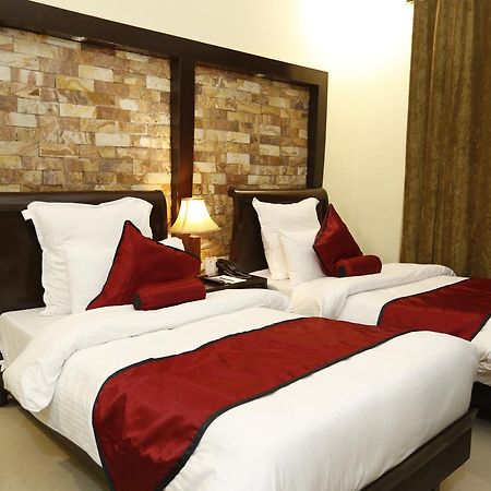 Shangrila Resort Hotel Исламабад Экстерьер фото